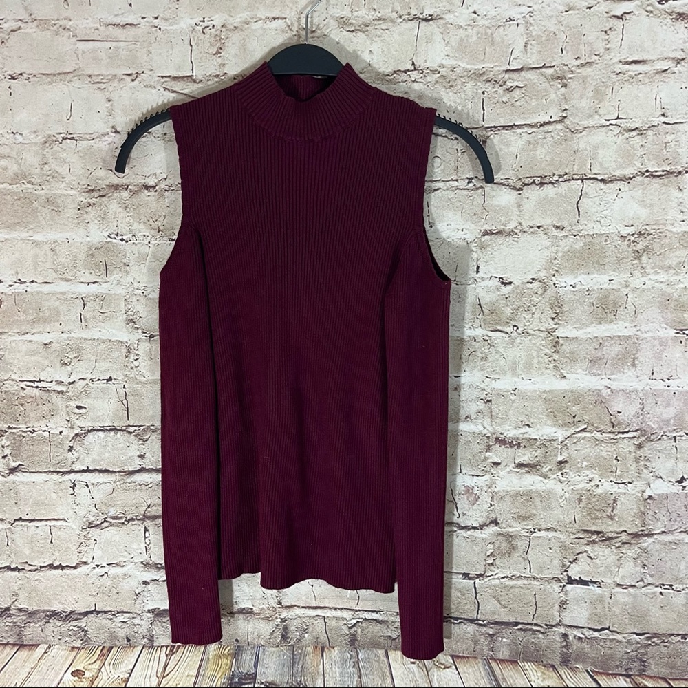 Hyped unicorn maroon cold shoulder long sleeve size large